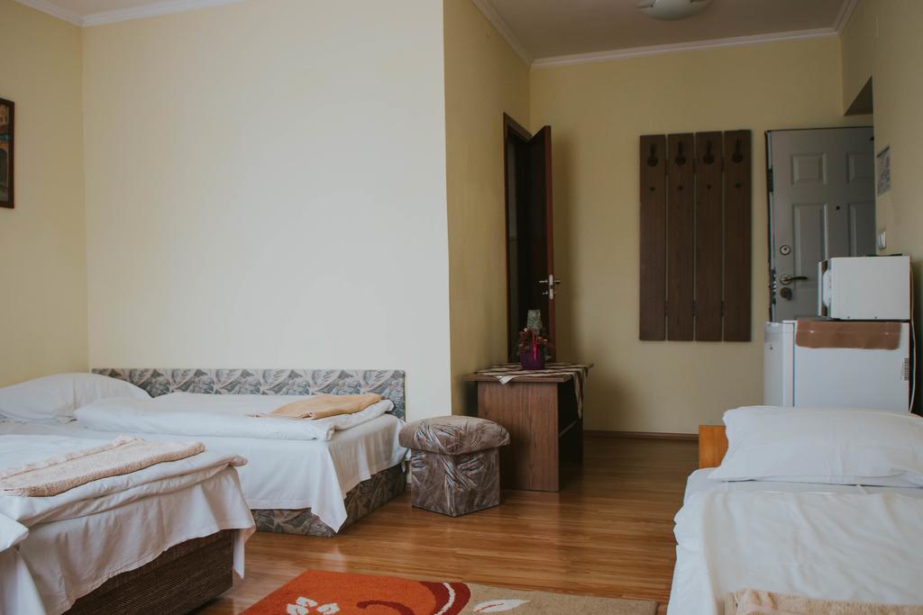 Hotel Szep Kert Vendeghaz Szekszárd Exterior foto