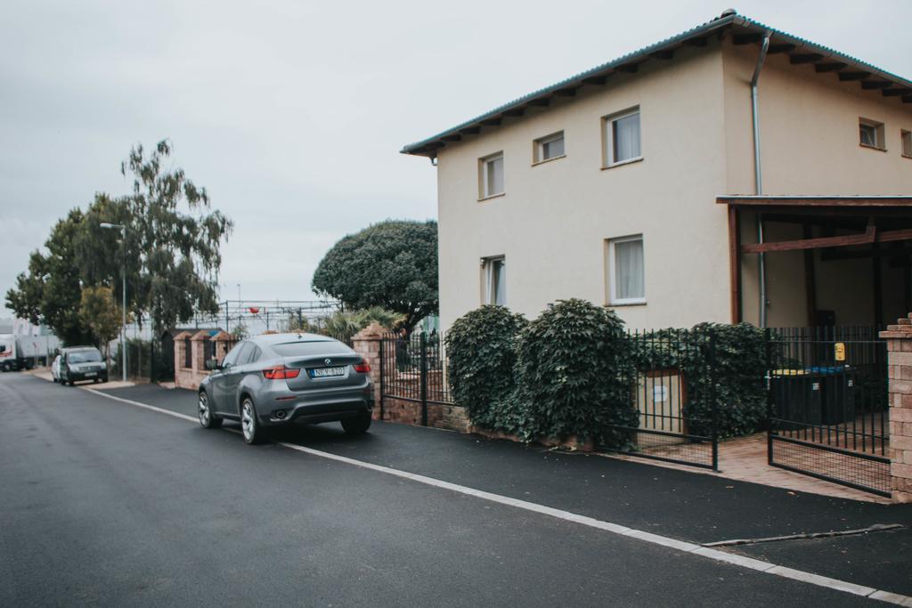 Hotel Szep Kert Vendeghaz Szekszárd Exterior foto